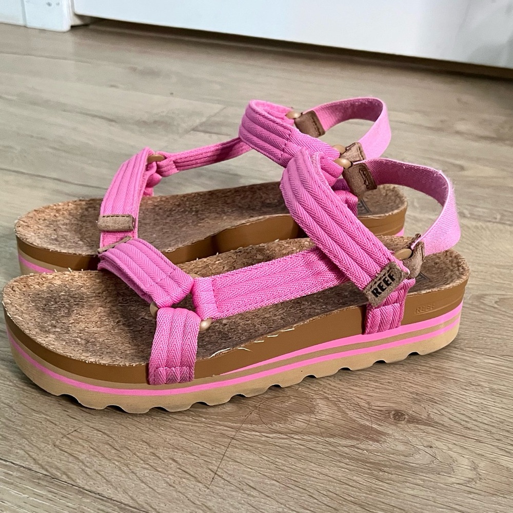 Reef Cushion Rem Hi Platform Sandals